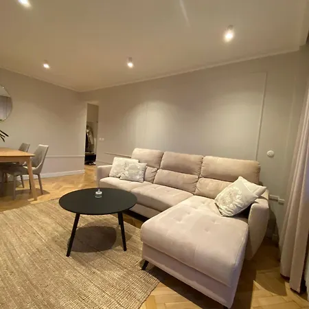 Cozy Wooden 索波特