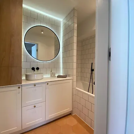 Cozy Wooden * ソポト