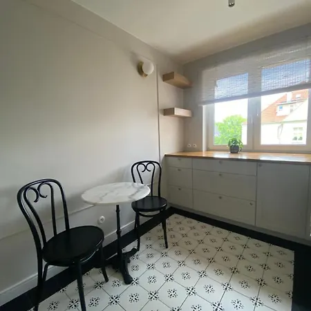 アパート Cozy Wooden ソポト